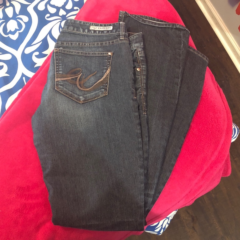 Express barely boot jean 